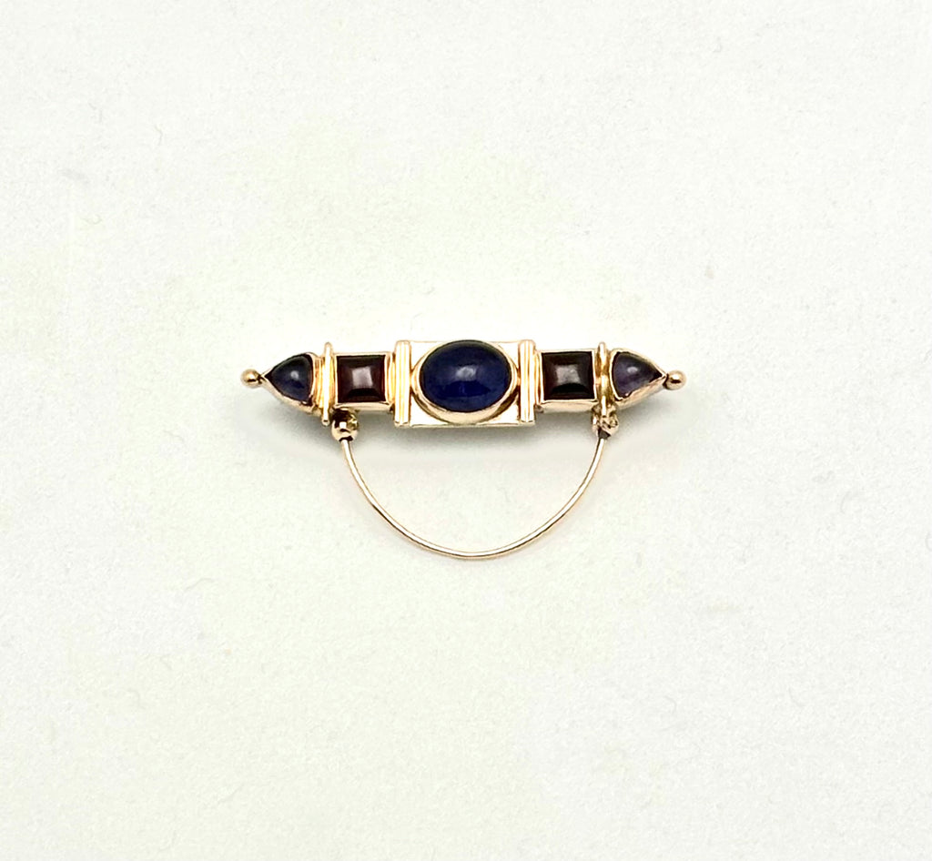Glasses Brooch