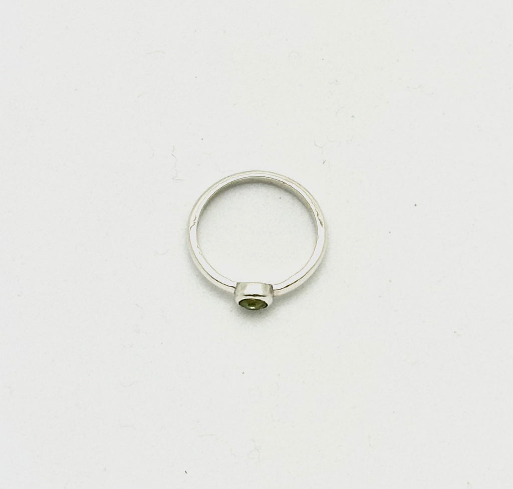 Barb Peridot Ring